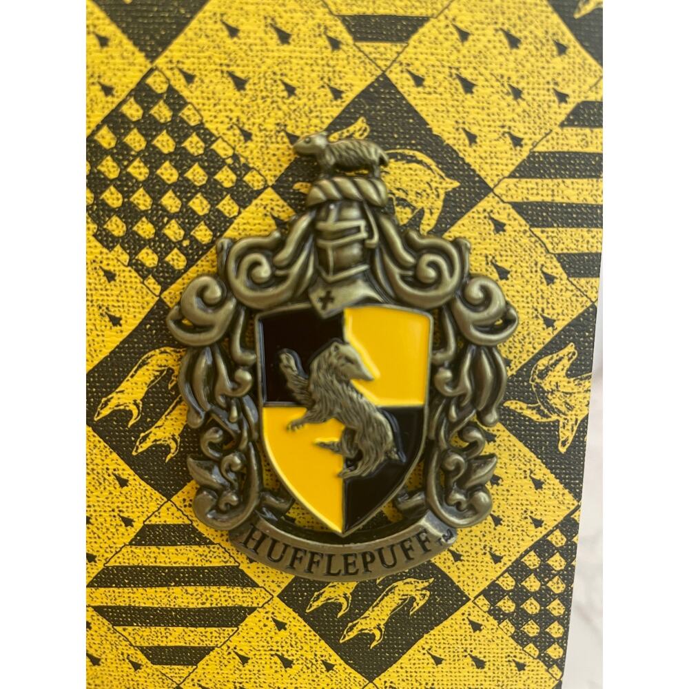 Harry Potter Hufflepuff Journal NWT - Picture 2 of 5